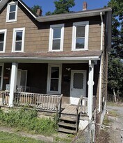 1247 Main St in Johnstown, PA - Building Photo