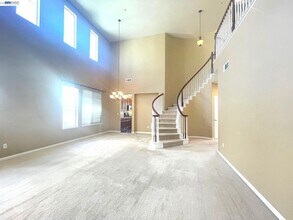 1669 Marina Way in Brentwood, CA - Building Photo - Building Photo