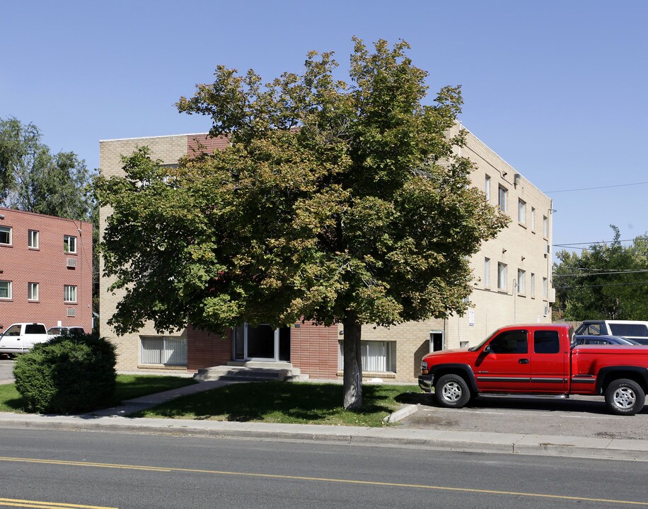 534 Dayton St in Aurora, CO - Foto de edificio