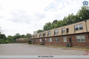 441 Harding Pl, Unit A6-136 in Nashville, TN - Building Photo