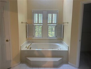 5450 Heathridge Terrace in Duluth, GA - Building Photo - Building Photo