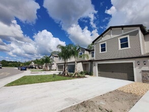 23244 Willow Glen Way in Lutz, FL - Building Photo - Building Photo