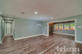 1498 Hunt Ln in Clearwater, FL - Foto de edificio - Building Photo