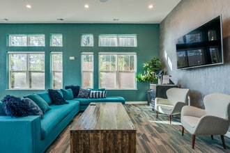 Jade at North Hills in Menomonee Falls, WI - Foto de edificio - Interior Photo