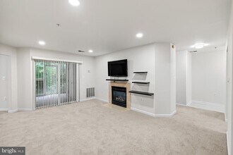 6610 Lake Park Dr in Greenbelt, MD - Building Photo - Building Photo