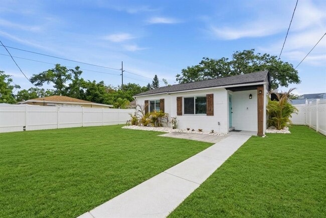 7005 N Duncan Ave in Tampa, FL - Building Photo - Building Photo