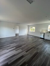 3143 W Lanerose Dr in Anaheim, CA - Foto de edificio - Building Photo