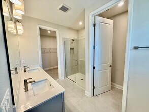 14164 Backbarrier Rd in Jacksonville, FL - Building Photo - Building Photo