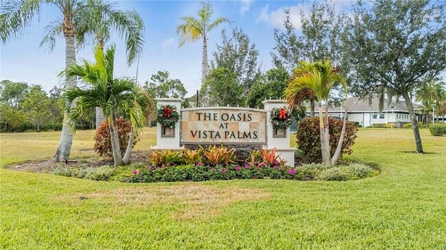 17110 White Mangrove Dr in Wimauma, FL - Building Photo - Building Photo