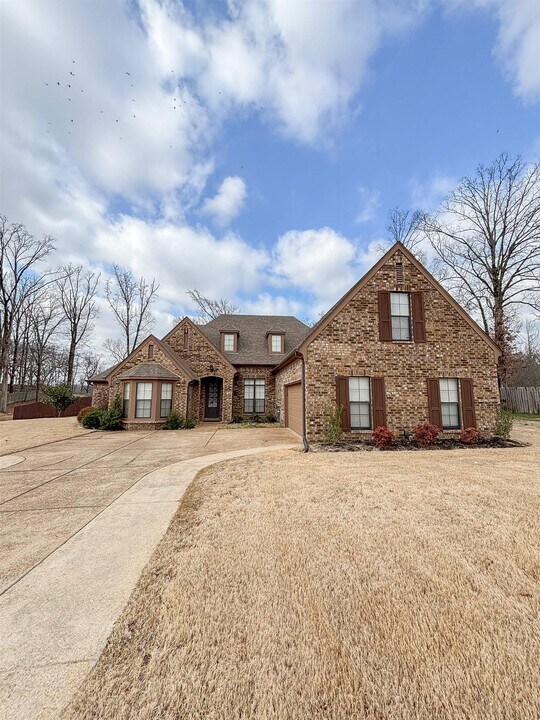 9078 Mitchell's Corner Rd N in Olive Branch, MS - Building Photo