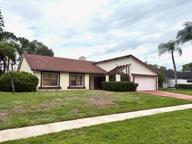 114 Sevilla Ave in Royal Palm Beach, FL - Foto de edificio - Building Photo