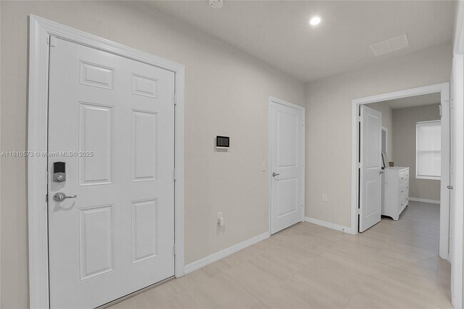 3705 Bennington Ln in Fort Pierce, FL - Building Photo - Building Photo