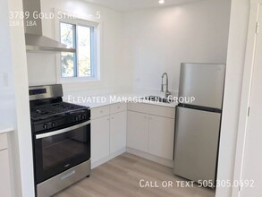 3789 Gold St in Los Alamos, NM - Foto de edificio - Building Photo