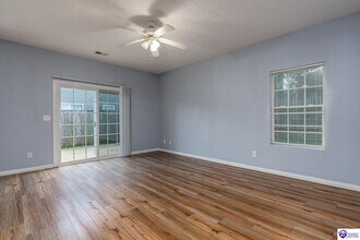 107 Arbor Meadow Ct in Radcliff, KY - Building Photo - Building Photo