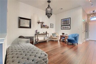 15013 Babbling Brook Dr in Austin, TX - Foto de edificio - Building Photo