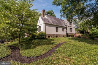 5001 Glenbrook Rd NW in Washington, DC - Building Photo - Building Photo