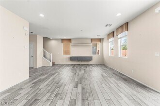 713 Tall Arrow Ave in Las Vegas, NV - Building Photo - Building Photo