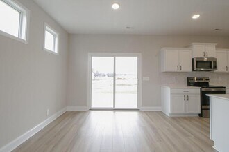485 Herman Dr in Clarksville, TN - Building Photo - Building Photo