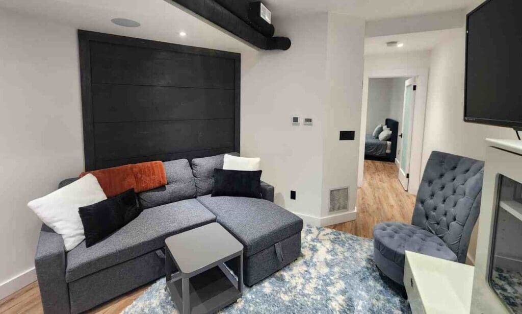 459 A Rosedale Ave in Winnipeg, MB - Building Photo
