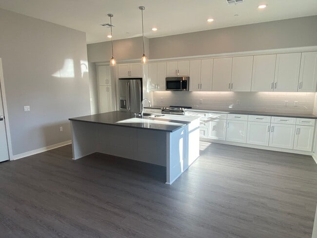 1151 Evelyn Dr in El Cajon, CA - Building Photo - Building Photo