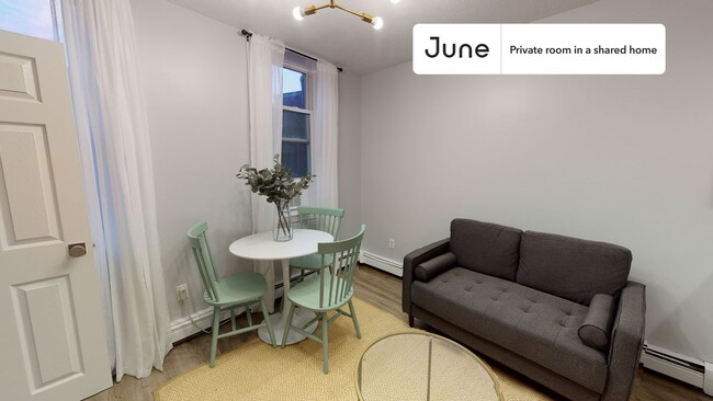 Room in Shared 3 bed/1 bath home in Boston, MA - Foto de edificio - Building Photo