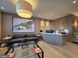 737 Swann Ave in Alexandria, VA - Building Photo