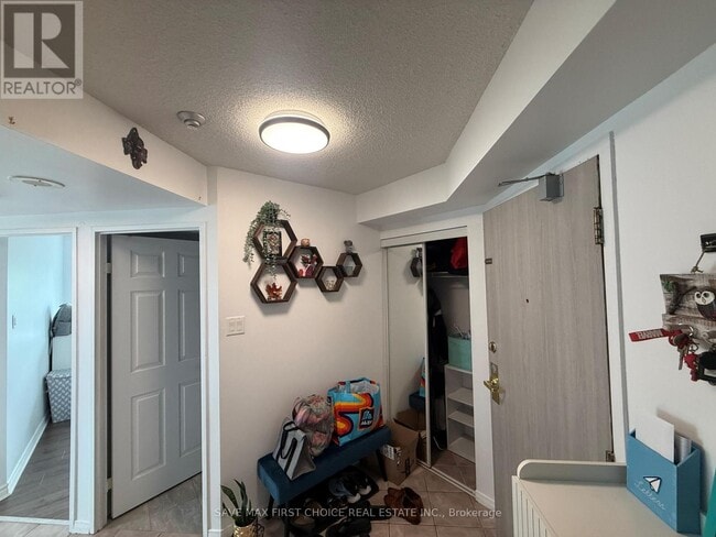 property at 2177-2177 Burnhamthorpe Rd W