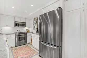 227 Brazilian Ave in Palm Beach, FL - Building Photo - Building Photo