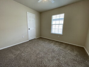 1914 99th Pl in Lubbock, TX - Foto de edificio - Building Photo