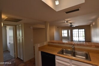 4241 E Sandia St in Phoenix, AZ - Building Photo - Building Photo