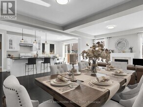282 Bethpage Dr. in Oakville, ON - Building Photo - Building Photo