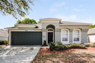 30313 Pga Dr in Sorrento, FL - Building Photo