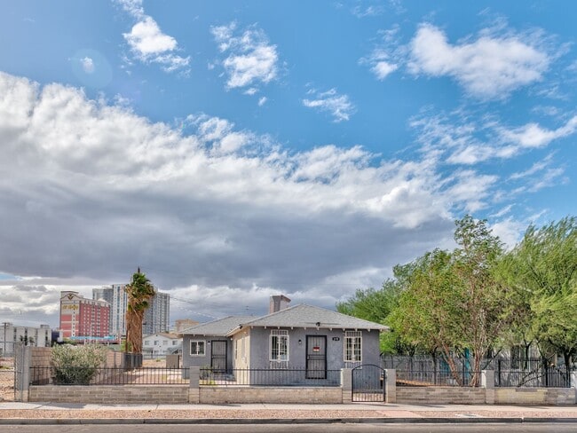 property at 339 N 10th St