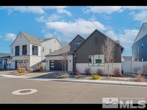 6118 Triple Crown Dr in Reno, NV - Building Photo - Building Photo