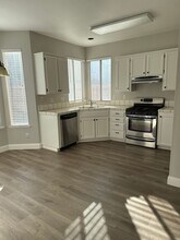 1590 Teakwood Way in Tracy, CA - Building Photo - Building Photo