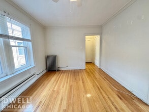 4208 N Clark St, Unit 1 in Chicago, IL - Building Photo - Building Photo