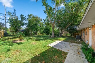 9614 Long Branch Ln in Houston, TX - Building Photo - Building Photo