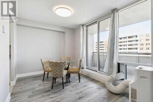 1250 Bridletowne Cir in Toronto, ON - Building Photo