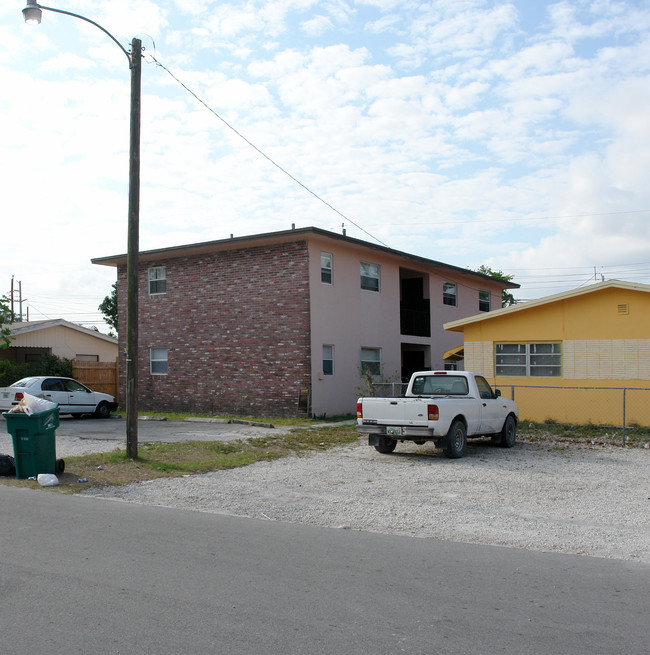 3128 SW 12th Pl in Fort Lauderdale, FL - Building Photo - Building Photo