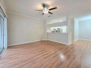 1323 Arbor Lakes Cir in Sanford, FL - Foto de edificio - Building Photo