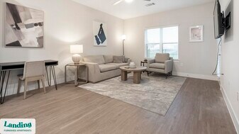 3501 N Austin St in Seguin, TX - Building Photo