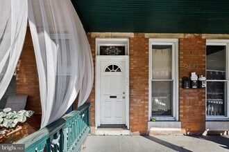 2537 Madison Ave in Baltimore, MD - Building Photo - Building Photo