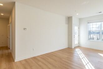 Rivendell Meadows in Piscataway, NJ - Building Photo - Interior Photo