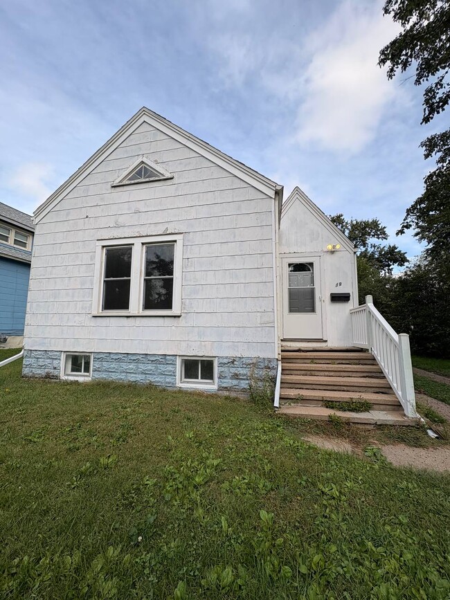property at 19 4th St NW