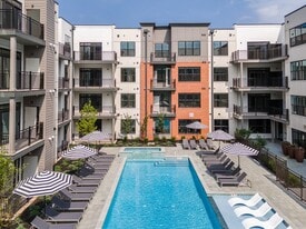 Aster Grove in Warren, NJ - Building Photo