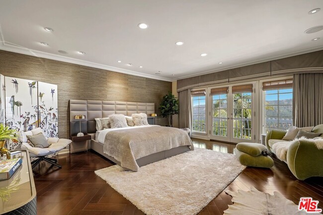 property at 2305 Canyonback Rd