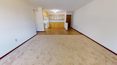 3050 Old Hwy 8 in Roseville, MN - Building Photo - Building Photo