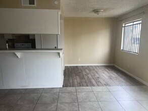 3438 Rainbow Ln in Highland, CA - Foto de edificio - Building Photo