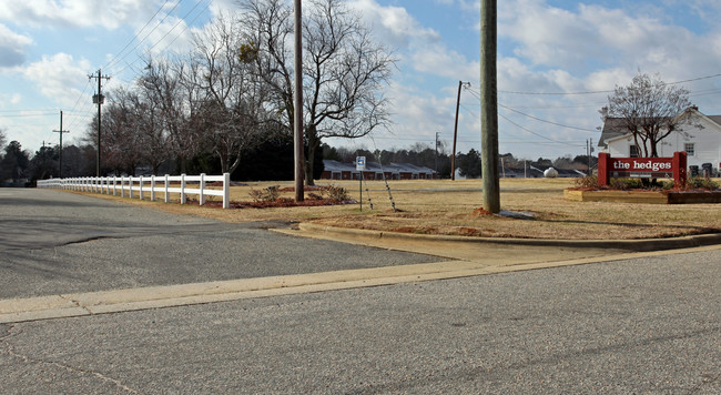 The Hedges Apartments in Benson, NC - Building Photo - Building Photo