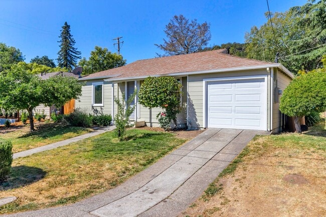 205 Homewood Ave in Napa, CA - Building Photo - Building Photo